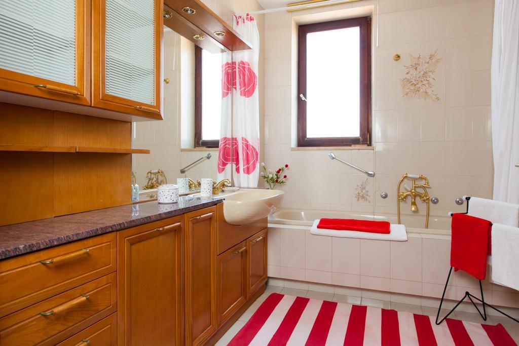Premium Central Apartments Vrsar Extérieur photo